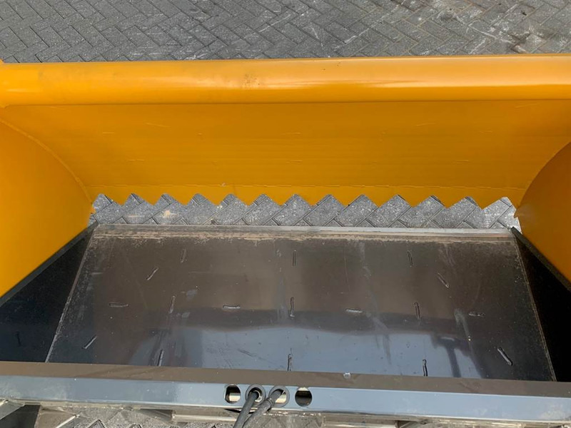 MAMMUT SB 195 M - Silage cutter/Silageschneider - Oprema za silose: slika MAMMUT SB 195 M - Silage cutter/Silageschneider - Oprema za silose MAMMUT SB 195 M - Silage cutter/Silageschneider - Oprema za silose: slika MAMMUT SB 195 M - Silage cutter/Silageschneider - Oprema za silose