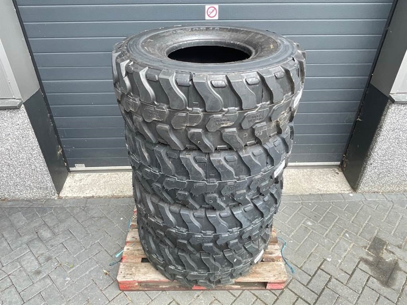 Magna 405/70R18-Tire/Reifen/Band - Gume i felge za Građevinski strojevi: slika Magna 405/70R18-Tire/Reifen/Band - Gume i felge za Građevinski strojevi Magna 405/70R18-Tire/Reifen/Band - Gume i felge za Građevinski strojevi: slika Magna 405/70R18-Tire/Reifen/Band - Gume i felge za Građevinski strojevi