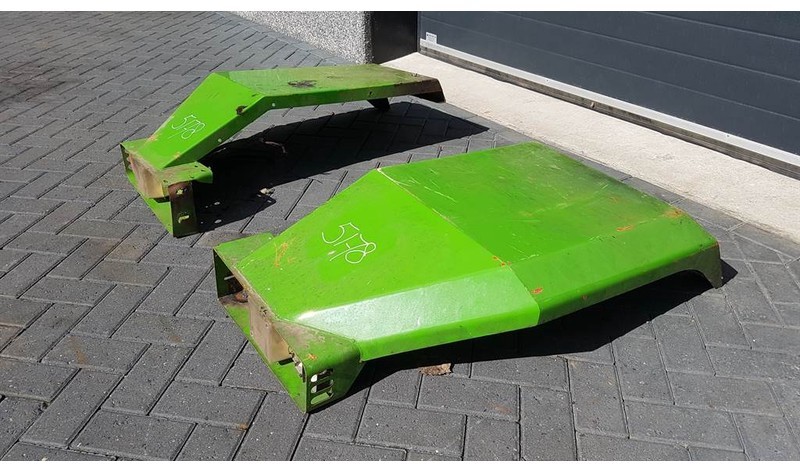 Manitou MT 1237 - Fender/Kotflügel/Spatbord - Blatobran za Građevinski strojevi: slika Manitou MT 1237 - Fender/Kotflügel/Spatbord - Blatobran za Građevinski strojevi Manitou MT 1237 - Fender/Kotflügel/Spatbord - Blatobran za Građevinski strojevi: slika Manitou MT 1237 - Fender/Kotflügel/Spatbord - Blatobran za Građevinski strojevi