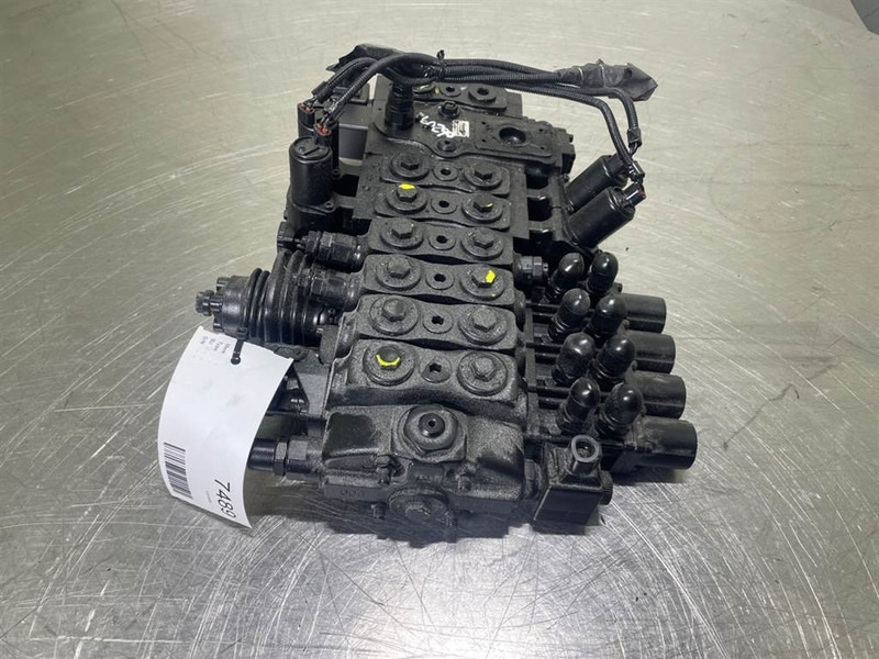 Manitou MT1440/1840-52536374-Valve/Ventile/Ventiel - Hidraulika za Građevinski strojevi: slika Manitou MT1440/1840-52536374-Valve/Ventile/Ventiel - Hidraulika za Građevinski strojevi Manitou MT1440/1840-52536374-Valve/Ventile/Ventiel - Hidraulika za Građevinski strojevi: slika Manitou MT1440/1840-52536374-Valve/Ventile/Ventiel - Hidraulika za Građevinski strojevi