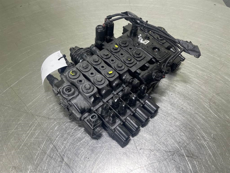 Manitou MT1440/1840-52536374-Valve/Ventile/Ventiel - Hidraulika za Građevinski strojevi: slika Manitou MT1440/1840-52536374-Valve/Ventile/Ventiel - Hidraulika za Građevinski strojevi Manitou MT1440/1840-52536374-Valve/Ventile/Ventiel - Hidraulika za Građevinski strojevi: slika Manitou MT1440/1840-52536374-Valve/Ventile/Ventiel - Hidraulika za Građevinski strojevi