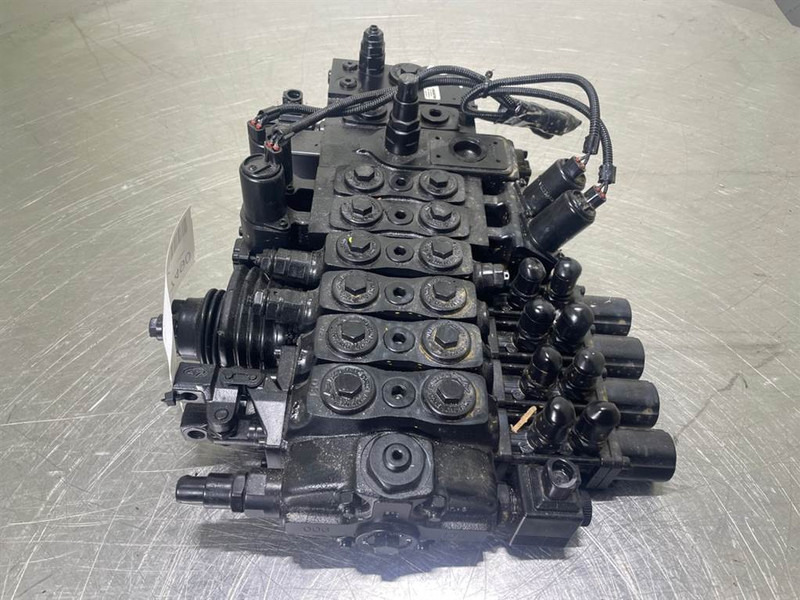 Manitou MT1440/1840-52536573-Valve/Ventile/Ventiel - Hidraulika za Građevinski strojevi: slika Manitou MT1440/1840-52536573-Valve/Ventile/Ventiel - Hidraulika za Građevinski strojevi Manitou MT1440/1840-52536573-Valve/Ventile/Ventiel - Hidraulika za Građevinski strojevi: slika Manitou MT1440/1840-52536573-Valve/Ventile/Ventiel - Hidraulika za Građevinski strojevi
