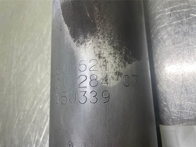 Manitou MT523-250521-Exhaust/Auspuff/Uitlaat - Motor za Građevinski strojevi: slika Manitou MT523-250521-Exhaust/Auspuff/Uitlaat - Motor za Građevinski strojevi Manitou MT523-250521-Exhaust/Auspuff/Uitlaat - Motor za Građevinski strojevi: slika Manitou MT523-250521-Exhaust/Auspuff/Uitlaat - Motor za Građevinski strojevi