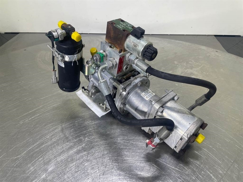 Mecalac 12MTX-5620108/6090359/6050187-Compressor - Motor za Građevinski strojevi: slika Mecalac 12MTX-5620108/6090359/6050187-Compressor - Motor za Građevinski strojevi Mecalac 12MTX-5620108/6090359/6050187-Compressor - Motor za Građevinski strojevi: slika Mecalac 12MTX-5620108/6090359/6050187-Compressor - Motor za Građevinski strojevi