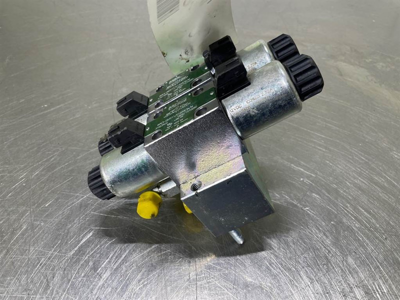 Mecalac 12MTX-6090364-NG6 Valve/Ventile/Ventiel - Hidraulika za Građevinski strojevi: slika Mecalac 12MTX-6090364-NG6 Valve/Ventile/Ventiel - Hidraulika za Građevinski strojevi Mecalac 12MTX-6090364-NG6 Valve/Ventile/Ventiel - Hidraulika za Građevinski strojevi: slika Mecalac 12MTX-6090364-NG6 Valve/Ventile/Ventiel - Hidraulika za Građevinski strojevi