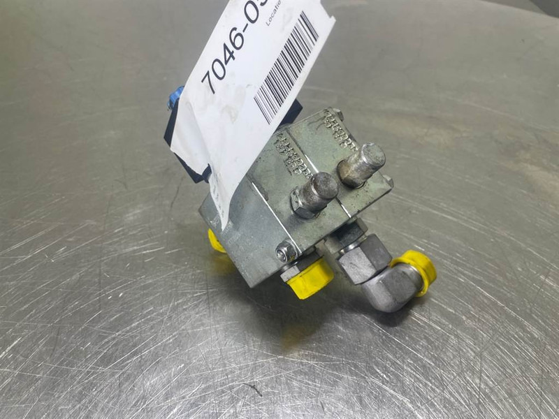 Mecalac 12MTX-6090481-Walvoil 5KT7200301-2/2 Valve - Hidraulika za Građevinski strojevi: slika Mecalac 12MTX-6090481-Walvoil 5KT7200301-2/2 Valve - Hidraulika za Građevinski strojevi Mecalac 12MTX-6090481-Walvoil 5KT7200301-2/2 Valve - Hidraulika za Građevinski strojevi: slika Mecalac 12MTX-6090481-Walvoil 5KT7200301-2/2 Valve - Hidraulika za Građevinski strojevi