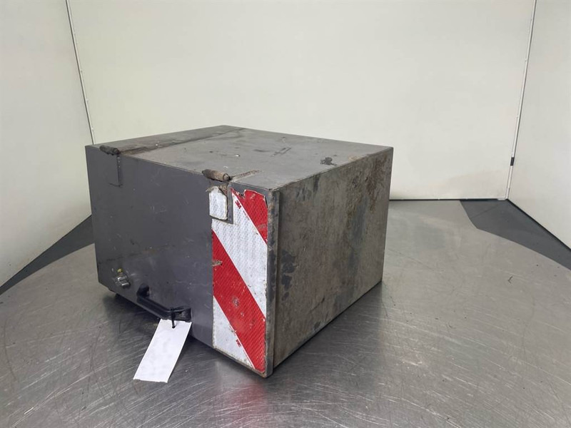 Mecalac 12MTX - Toolbox/Werkzeugkasten/Gereedschapskist - Okvir/ Šasija za Građevinski strojevi: slika Mecalac 12MTX - Toolbox/Werkzeugkasten/Gereedschapskist - Okvir/ Šasija za Građevinski strojevi Mecalac 12MTX - Toolbox/Werkzeugkasten/Gereedschapskist - Okvir/ Šasija za Građevinski strojevi: slika Mecalac 12MTX - Toolbox/Werkzeugkasten/Gereedschapskist - Okvir/ Šasija za Građevinski strojevi