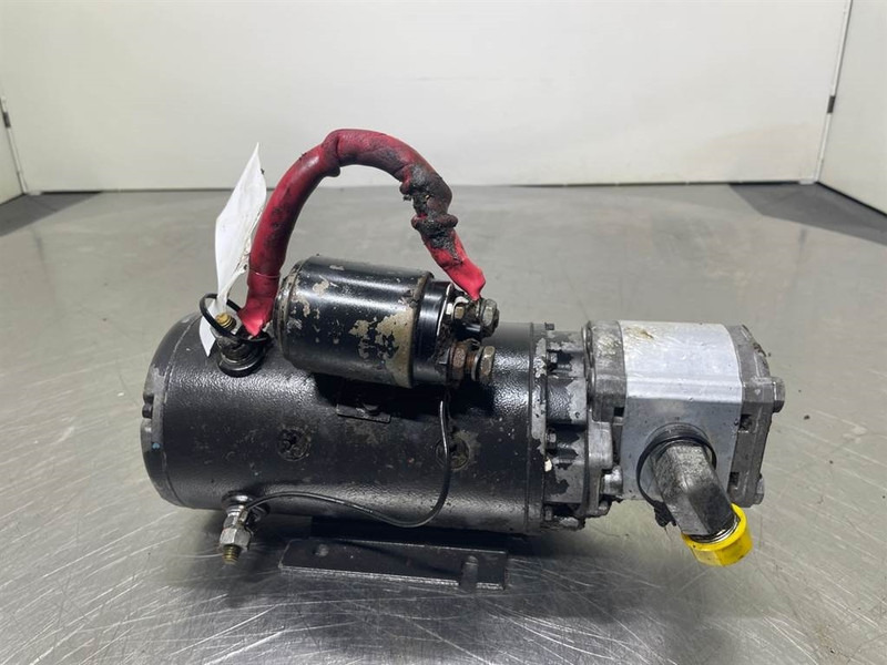 New Holland W110C-84419597-Compact-/steering unit - Hidraulika za Građevinski strojevi: slika New Holland W110C-84419597-Compact-/steering unit - Hidraulika za Građevinski strojevi New Holland W110C-84419597-Compact-/steering unit - Hidraulika za Građevinski strojevi: slika New Holland W110C-84419597-Compact-/steering unit - Hidraulika za Građevinski strojevi