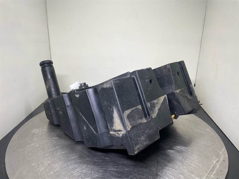 New Holland W110C-87400409-Fuel tank/Kraftstofftank - Okvir/ Šasija za Građevinski strojevi: slika New Holland W110C-87400409-Fuel tank/Kraftstofftank - Okvir/ Šasija za Građevinski strojevi New Holland W110C-87400409-Fuel tank/Kraftstofftank - Okvir/ Šasija za Građevinski strojevi: slika New Holland W110C-87400409-Fuel tank/Kraftstofftank - Okvir/ Šasija za Građevinski strojevi