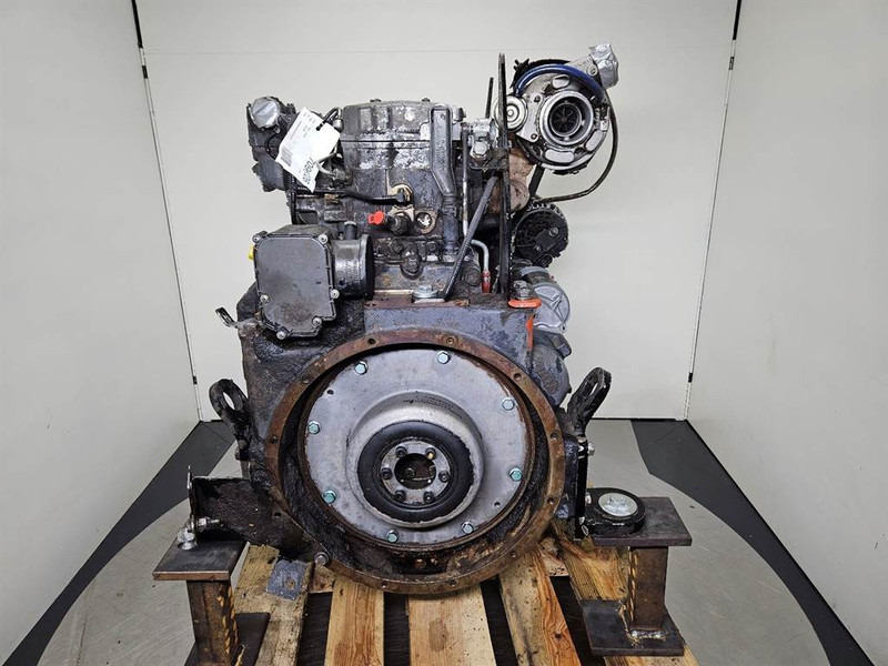 Motor za Građevinski strojevi New Holland W110C-FPT F4HFE413J-Engine/Motor: slika Motor za Građevinski strojevi New Holland W110C-FPT F4HFE413J-Engine/Motor