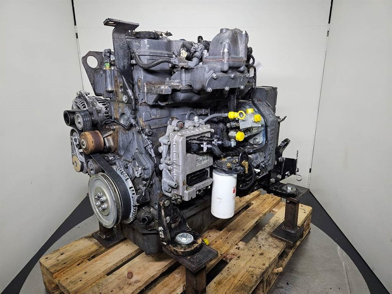 New Holland W110C-FPT F4HFE413J-Engine/Motor - Motor za Građevinski strojevi: slika New Holland W110C-FPT F4HFE413J-Engine/Motor - Motor za Građevinski strojevi New Holland W110C-FPT F4HFE413J-Engine/Motor - Motor za Građevinski strojevi: slika New Holland W110C-FPT F4HFE413J-Engine/Motor - Motor za Građevinski strojevi