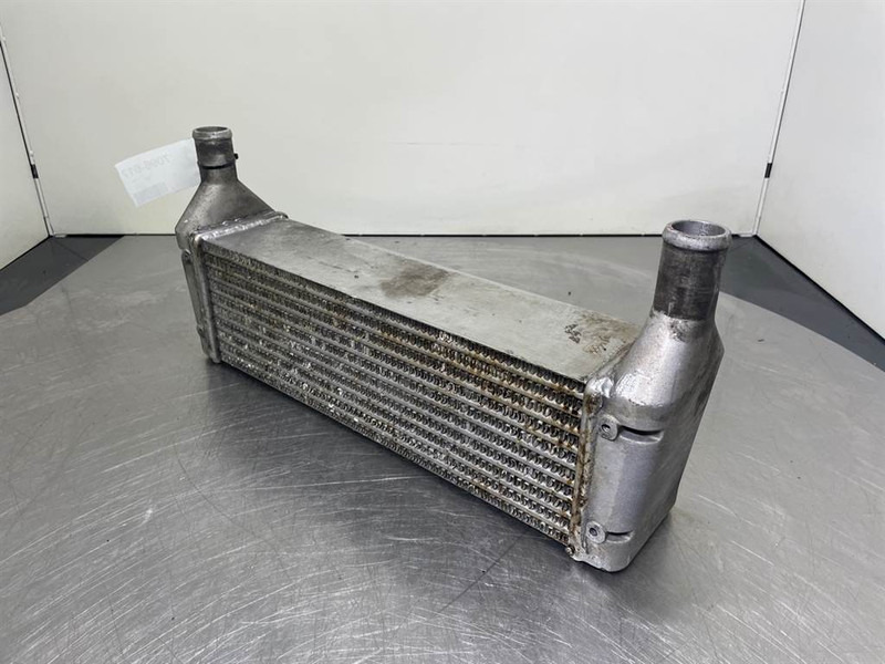 New Holland W110C - Intercooler/Kühler/Koeler - Motor za Građevinski strojevi: slika New Holland W110C - Intercooler/Kühler/Koeler - Motor za Građevinski strojevi New Holland W110C - Intercooler/Kühler/Koeler - Motor za Građevinski strojevi: slika New Holland W110C - Intercooler/Kühler/Koeler - Motor za Građevinski strojevi