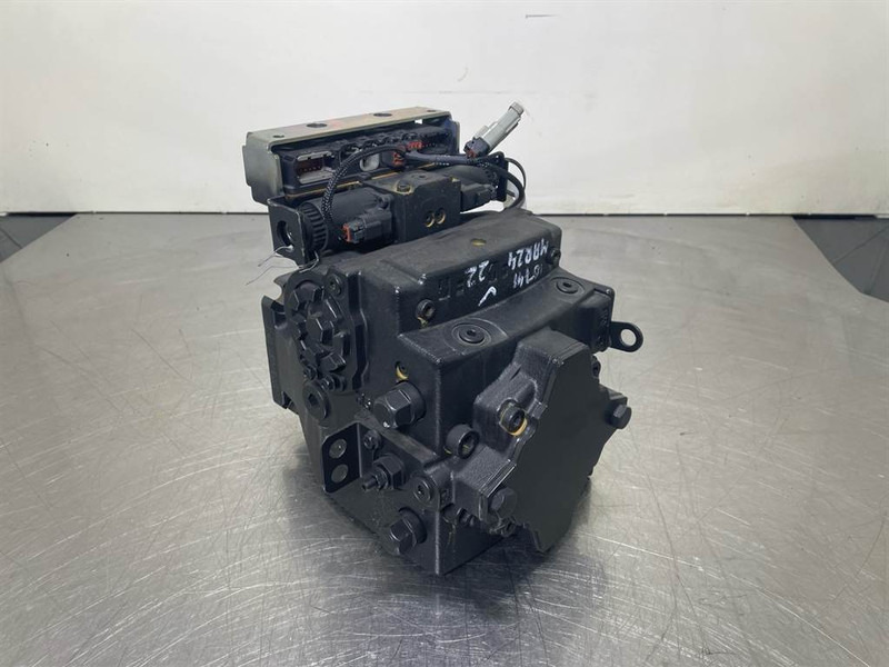 Sauer Danfoss H1P078R-83013157-Drive pump/Fahrpumpe/Rijpomp - Hidraulika za Građevinski strojevi: slika Sauer Danfoss H1P078R-83013157-Drive pump/Fahrpumpe/Rijpomp - Hidraulika za Građevinski strojevi Sauer Danfoss H1P078R-83013157-Drive pump/Fahrpumpe/Rijpomp - Hidraulika za Građevinski strojevi: slika Sauer Danfoss H1P078R-83013157-Drive pump/Fahrpumpe/Rijpomp - Hidraulika za Građevinski strojevi