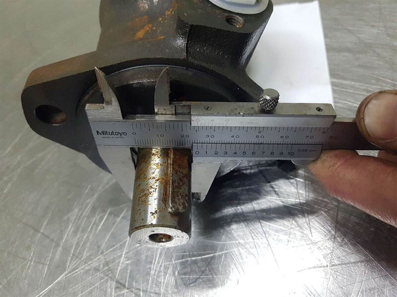Sauer Danfoss OMP32-151-0341-Hydraulic motor/Hydraulikmotor - Hidraulika za Građevinski strojevi: slika Sauer Danfoss OMP32-151-0341-Hydraulic motor/Hydraulikmotor - Hidraulika za Građevinski strojevi Sauer Danfoss OMP32-151-0341-Hydraulic motor/Hydraulikmotor - Hidraulika za Građevinski strojevi: slika Sauer Danfoss OMP32-151-0341-Hydraulic motor/Hydraulikmotor - Hidraulika za Građevinski strojevi