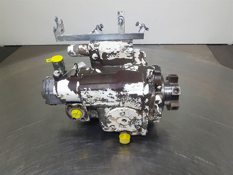 Sauer Sundstrand SPV2/070-R6Z-PS183-Drive pump/Fah - Hidraulika za Građevinski strojevi: slika Sauer Sundstrand SPV2/070-R6Z-PS183-Drive pump/Fah - Hidraulika za Građevinski strojevi Sauer Sundstrand SPV2/070-R6Z-PS183-Drive pump/Fah - Hidraulika za Građevinski strojevi: slika Sauer Sundstrand SPV2/070-R6Z-PS183-Drive pump/Fah - Hidraulika za Građevinski strojevi