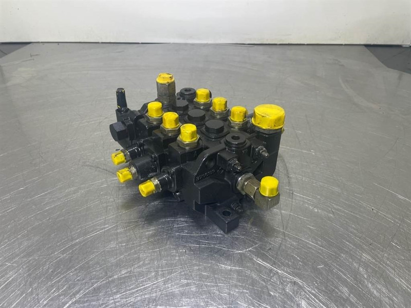 Schaeff SKL834-5520661860-Parker-Valve/Ventile/Ventiel - Hidraulika za Građevinski strojevi: slika Schaeff SKL834-5520661860-Parker-Valve/Ventile/Ventiel - Hidraulika za Građevinski strojevi Schaeff SKL834-5520661860-Parker-Valve/Ventile/Ventiel - Hidraulika za Građevinski strojevi: slika Schaeff SKL834-5520661860-Parker-Valve/Ventile/Ventiel - Hidraulika za Građevinski strojevi