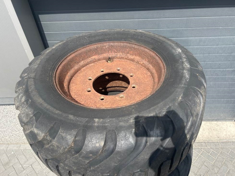 Schaeff SKL841-Altura 550/45-22.5-Tire/Reifen/Band - Gume i felge za Građevinski strojevi: slika Schaeff SKL841-Altura 550/45-22.5-Tire/Reifen/Band - Gume i felge za Građevinski strojevi Schaeff SKL841-Altura 550/45-22.5-Tire/Reifen/Band - Gume i felge za Građevinski strojevi: slika Schaeff SKL841-Altura 550/45-22.5-Tire/Reifen/Band - Gume i felge za Građevinski strojevi