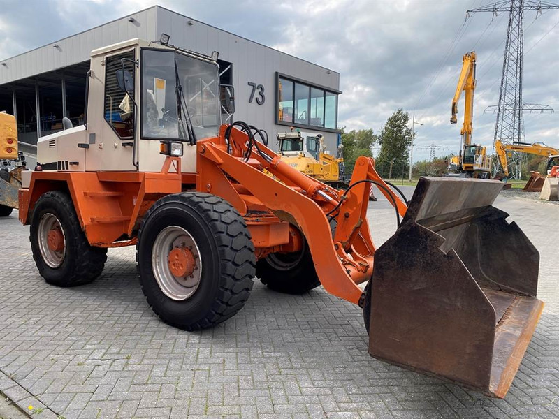Schaeff SKS 661 - Utovarivač na kotačima: slika Schaeff SKS 661 - Utovarivač na kotačima Schaeff SKS 661 - Utovarivač na kotačima: slika Schaeff SKS 661 - Utovarivač na kotačima