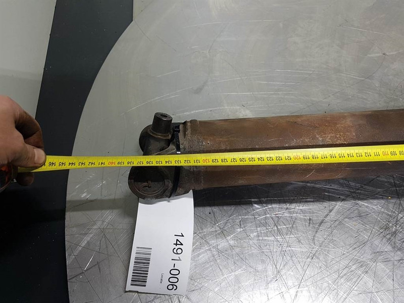 Osovina i dijelovi za Građevinski strojevi Spicer Dana C4-3-129-1-Propshaft/Gelenkwelle/Cardanas: slika Osovina i dijelovi za Građevinski strojevi Spicer Dana C4-3-129-1-Propshaft/Gelenkwelle/Cardanas Osovina i dijelovi za Građevinski strojevi Spicer Dana C4-3-129-1-Propshaft/Gelenkwelle/Cardanas: slika Osovina i dijelovi za Građevinski strojevi Spicer Dana C4-3-129-1-Propshaft/Gelenkwelle/Cardanas