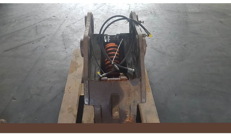 TEFRA R906 / 20T - Liebherr - Quick coupler - Brza spojka: slika TEFRA R906 / 20T - Liebherr - Quick coupler - Brza spojka TEFRA R906 / 20T - Liebherr - Quick coupler - Brza spojka: slika TEFRA R906 / 20T - Liebherr - Quick coupler - Brza spojka