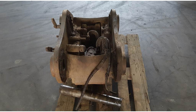 TEFRA R906 / 20T - Liebherr - Quick coupler - Brza spojka za Građevinski strojevi: slika TEFRA R906 / 20T - Liebherr - Quick coupler - Brza spojka za Građevinski strojevi TEFRA R906 / 20T - Liebherr - Quick coupler - Brza spojka za Građevinski strojevi: slika TEFRA R906 / 20T - Liebherr - Quick coupler - Brza spojka za Građevinski strojevi