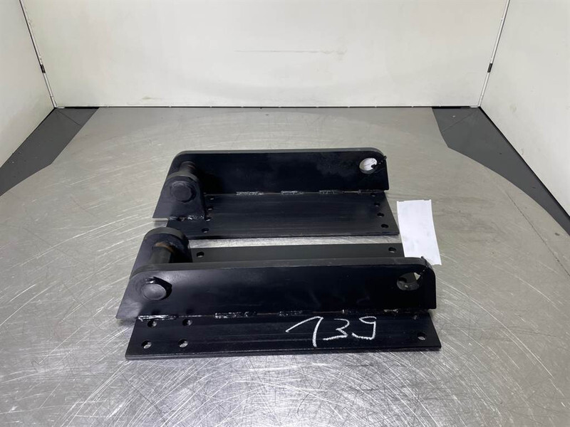 Terex TL/SKL/SKS - Adapter plate/Adapterplatte/Aanlasoor - Brza spojka za Građevinski strojevi: slika Terex TL/SKL/SKS - Adapter plate/Adapterplatte/Aanlasoor - Brza spojka za Građevinski strojevi Terex TL/SKL/SKS - Adapter plate/Adapterplatte/Aanlasoor - Brza spojka za Građevinski strojevi: slika Terex TL/SKL/SKS - Adapter plate/Adapterplatte/Aanlasoor - Brza spojka za Građevinski strojevi