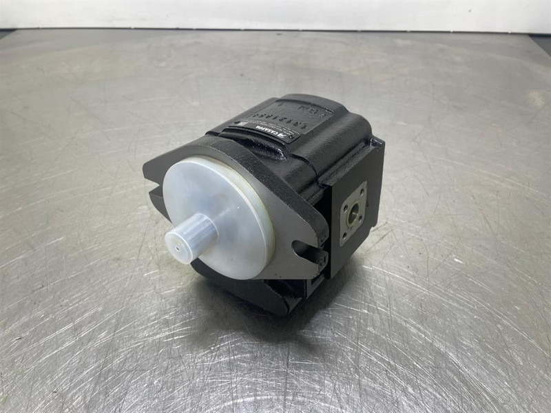 Terex TL120-5100659082-Gearpump/Zahnradpumpe - Hidraulika za Građevinski strojevi: slika Terex TL120-5100659082-Gearpump/Zahnradpumpe - Hidraulika za Građevinski strojevi Terex TL120-5100659082-Gearpump/Zahnradpumpe - Hidraulika za Građevinski strojevi: slika Terex TL120-5100659082-Gearpump/Zahnradpumpe - Hidraulika za Građevinski strojevi