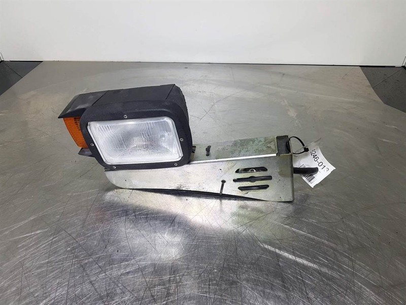 Terex TL260-0455003002-Light/Leuchte/Verlichting - Električni sustav za Građevinski strojevi: slika Terex TL260-0455003002-Light/Leuchte/Verlichting - Električni sustav za Građevinski strojevi Terex TL260-0455003002-Light/Leuchte/Verlichting - Električni sustav za Građevinski strojevi: slika Terex TL260-0455003002-Light/Leuchte/Verlichting - Električni sustav za Građevinski strojevi