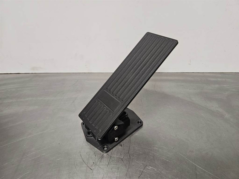 Terex TL260-5350260006-Gas pedal/Fusspedal/Gaspedaal - Električni sustav za Građevinski strojevi: slika Terex TL260-5350260006-Gas pedal/Fusspedal/Gaspedaal - Električni sustav za Građevinski strojevi Terex TL260-5350260006-Gas pedal/Fusspedal/Gaspedaal - Električni sustav za Građevinski strojevi: slika Terex TL260-5350260006-Gas pedal/Fusspedal/Gaspedaal - Električni sustav za Građevinski strojevi