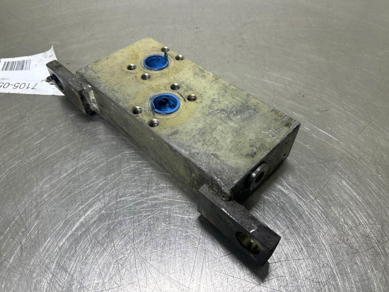 Terex TW150-6058150-Distributor/Verteiler - Hidraulika za Građevinski strojevi: slika Terex TW150-6058150-Distributor/Verteiler - Hidraulika za Građevinski strojevi Terex TW150-6058150-Distributor/Verteiler - Hidraulika za Građevinski strojevi: slika Terex TW150-6058150-Distributor/Verteiler - Hidraulika za Građevinski strojevi