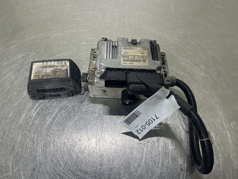 Terex TW150-6105408/6086501-ECU/Control box/Steuermodul - Električni sustav za Građevinski strojevi: slika Terex TW150-6105408/6086501-ECU/Control box/Steuermodul - Električni sustav za Građevinski strojevi Terex TW150-6105408/6086501-ECU/Control box/Steuermodul - Električni sustav za Građevinski strojevi: slika Terex TW150-6105408/6086501-ECU/Control box/Steuermodul - Električni sustav za Građevinski strojevi