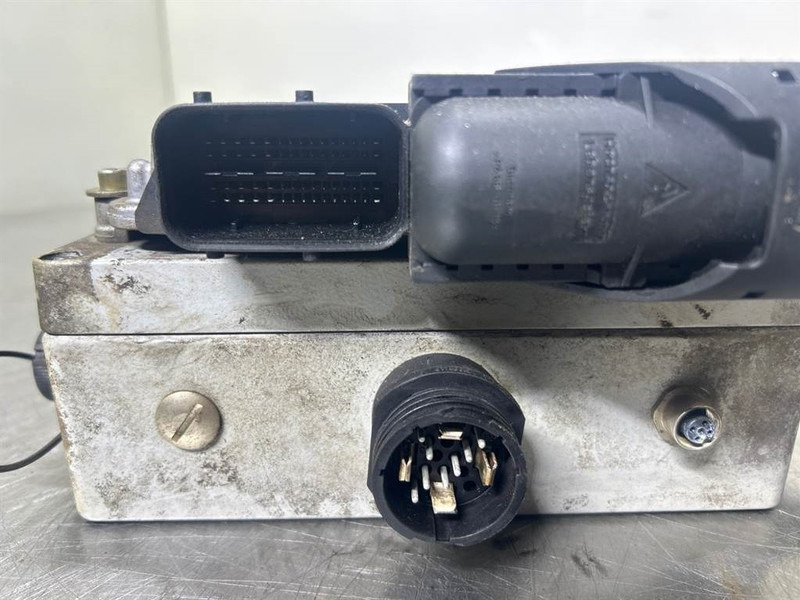Terex TW150-6105408/6086501-ECU/Control box/Steuermodul - Električni sustav za Građevinski strojevi: slika Terex TW150-6105408/6086501-ECU/Control box/Steuermodul - Električni sustav za Građevinski strojevi Terex TW150-6105408/6086501-ECU/Control box/Steuermodul - Električni sustav za Građevinski strojevi: slika Terex TW150-6105408/6086501-ECU/Control box/Steuermodul - Električni sustav za Građevinski strojevi