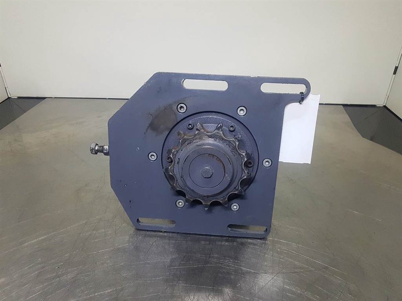 Vögele -Wirtgen 2069377-Reductor/Gearbox/Getriebe - Hidraulika za Građevinski strojevi: slika Vögele -Wirtgen 2069377-Reductor/Gearbox/Getriebe - Hidraulika za Građevinski strojevi Vögele -Wirtgen 2069377-Reductor/Gearbox/Getriebe - Hidraulika za Građevinski strojevi: slika Vögele -Wirtgen 2069377-Reductor/Gearbox/Getriebe - Hidraulika za Građevinski strojevi