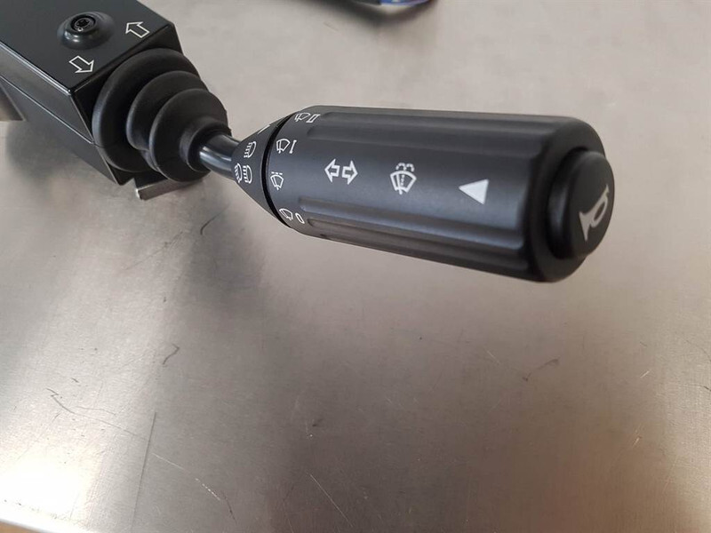 Volvo L20B/L25B - ZM2808703 - Steer col switch - Prekidač upravljačkog stupa za Građevinski strojevi: slika Volvo L20B/L25B - ZM2808703 - Steer col switch - Prekidač upravljačkog stupa za Građevinski strojevi Volvo L20B/L25B - ZM2808703 - Steer col switch - Prekidač upravljačkog stupa za Građevinski strojevi: slika Volvo L20B/L25B - ZM2808703 - Steer col switch - Prekidač upravljačkog stupa za Građevinski strojevi
