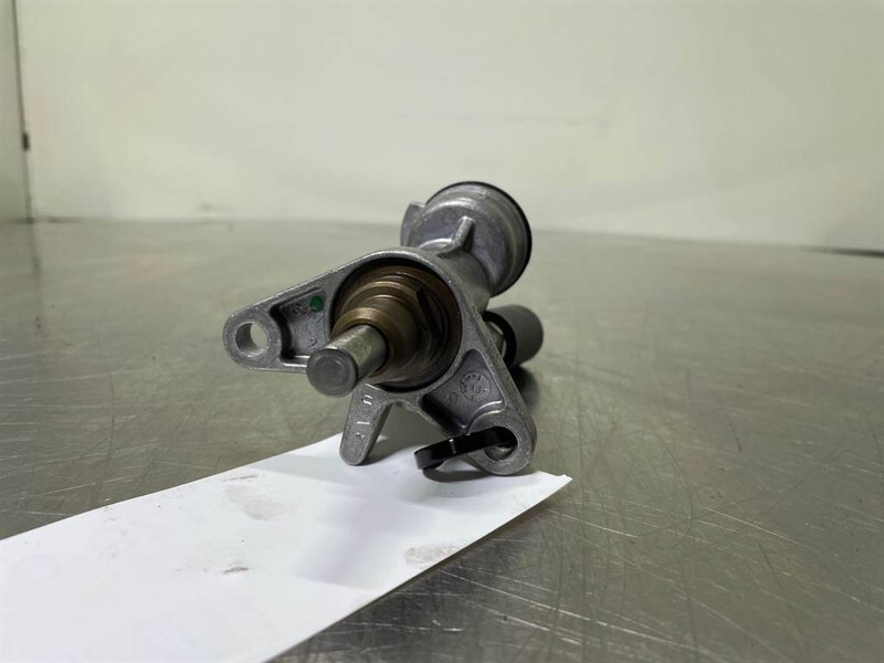 Volvo L30B-Z/X-Deutz TD2011L04I-04103662DX-Fuel pump - Motor za Građevinski strojevi: slika Volvo L30B-Z/X-Deutz TD2011L04I-04103662DX-Fuel pump - Motor za Građevinski strojevi Volvo L30B-Z/X-Deutz TD2011L04I-04103662DX-Fuel pump - Motor za Građevinski strojevi: slika Volvo L30B-Z/X-Deutz TD2011L04I-04103662DX-Fuel pump - Motor za Građevinski strojevi