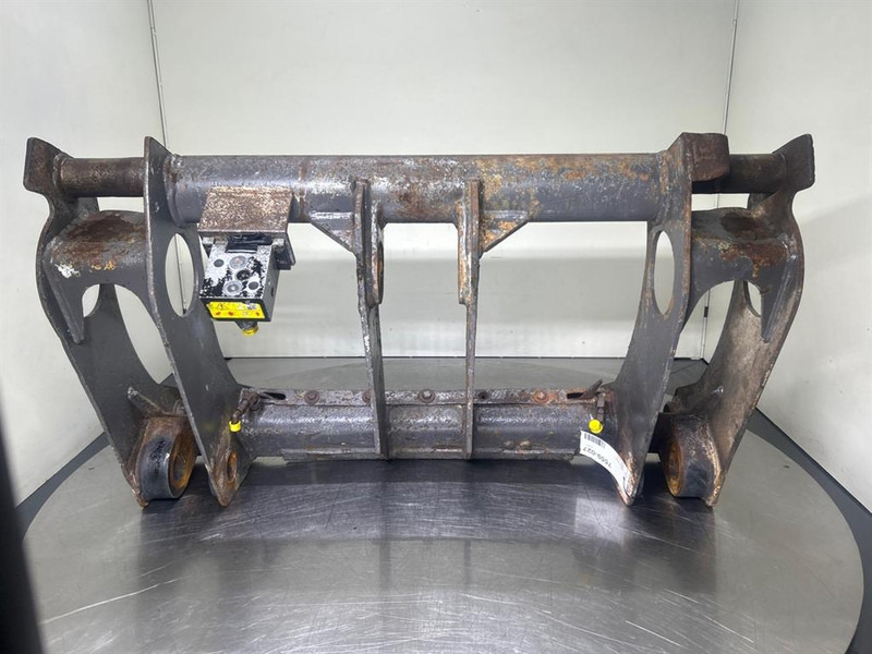 Volvo L40B-TP - Quick coupler/Wechsler/Snelwissel - Brza spojka za Građevinski strojevi: slika Volvo L40B-TP - Quick coupler/Wechsler/Snelwissel - Brza spojka za Građevinski strojevi Volvo L40B-TP - Quick coupler/Wechsler/Snelwissel - Brza spojka za Građevinski strojevi: slika Volvo L40B-TP - Quick coupler/Wechsler/Snelwissel - Brza spojka za Građevinski strojevi