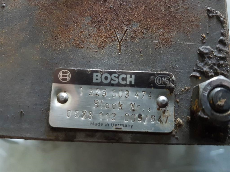 Zeppelin ZL10B-Bosch 0528113009-Valve/Ventile/Ventiel - Hidraulika za Građevinski strojevi: slika Zeppelin ZL10B-Bosch 0528113009-Valve/Ventile/Ventiel - Hidraulika za Građevinski strojevi Zeppelin ZL10B-Bosch 0528113009-Valve/Ventile/Ventiel - Hidraulika za Građevinski strojevi: slika Zeppelin ZL10B-Bosch 0528113009-Valve/Ventile/Ventiel - Hidraulika za Građevinski strojevi