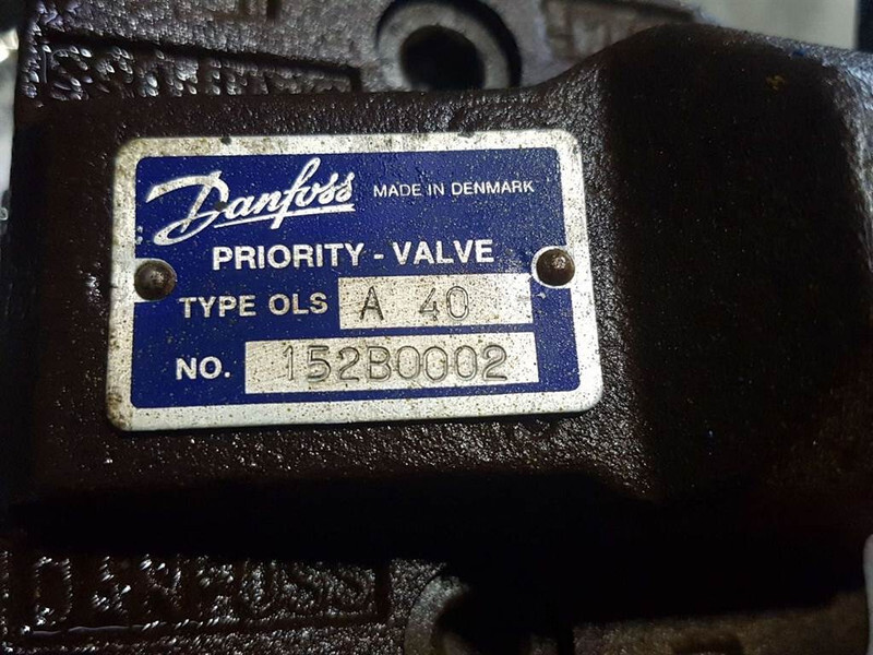 Zeppelin ZM15-Sauer Danfoss OSPC160LS-150-1186-Steeringunit - Hidraulika: slika Zeppelin ZM15-Sauer Danfoss OSPC160LS-150-1186-Steeringunit - Hidraulika Zeppelin ZM15-Sauer Danfoss OSPC160LS-150-1186-Steeringunit - Hidraulika: slika Zeppelin ZM15-Sauer Danfoss OSPC160LS-150-1186-Steeringunit - Hidraulika