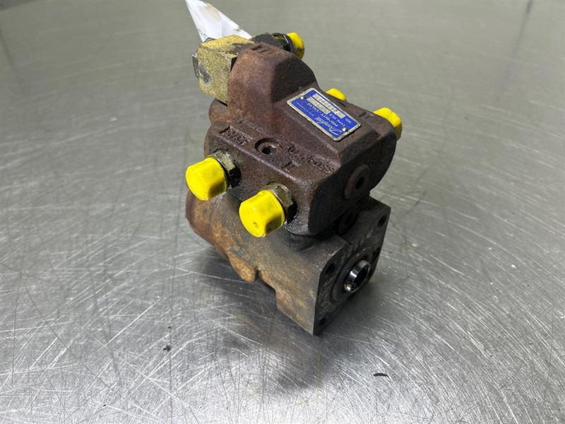 Zeppelin ZM15 - Steering unit/Lenkeinheit/Orbitrol - Hidraulika za Građevinski strojevi: slika Zeppelin ZM15 - Steering unit/Lenkeinheit/Orbitrol - Hidraulika za Građevinski strojevi Zeppelin ZM15 - Steering unit/Lenkeinheit/Orbitrol - Hidraulika za Građevinski strojevi: slika Zeppelin ZM15 - Steering unit/Lenkeinheit/Orbitrol - Hidraulika za Građevinski strojevi