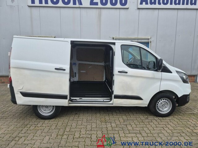 Ford Transit Custom 2.0 TDCi EURO 6 DAB Nur 95 TKM - Mali kombi: slika Ford Transit Custom 2.0 TDCi EURO 6 DAB Nur 95 TKM - Mali kombi Ford Transit Custom 2.0 TDCi EURO 6 DAB Nur 95 TKM - Mali kombi: slika Ford Transit Custom 2.0 TDCi EURO 6 DAB Nur 95 TKM - Mali kombi