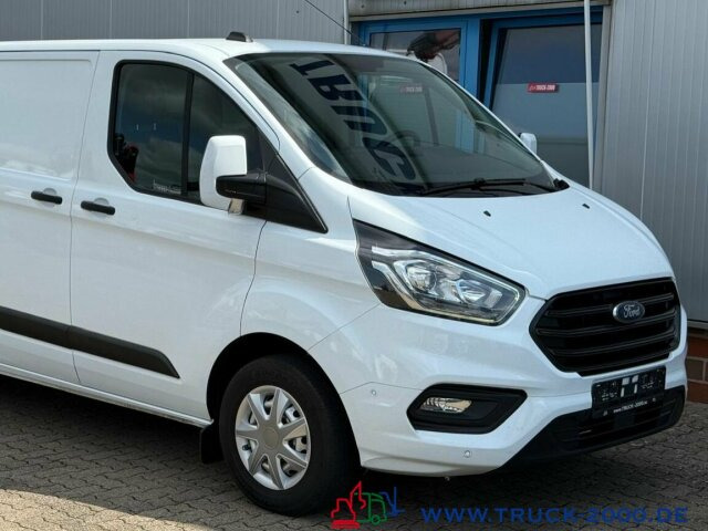 Mali kombi Ford Transit Custom Lang Trend 3Sitzer + Klima + DAB: slika Mali kombi Ford Transit Custom Lang Trend 3Sitzer + Klima + DAB