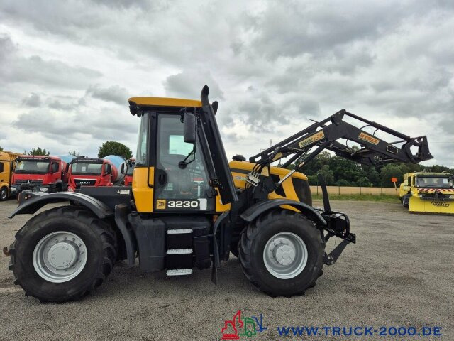 JCB Fastrac HMV 3230 2 Zapfwellen + Frontheber Stoll - Traktor: slika JCB Fastrac HMV 3230 2 Zapfwellen + Frontheber Stoll - Traktor JCB Fastrac HMV 3230 2 Zapfwellen + Frontheber Stoll - Traktor: slika JCB Fastrac HMV 3230 2 Zapfwellen + Frontheber Stoll - Traktor
