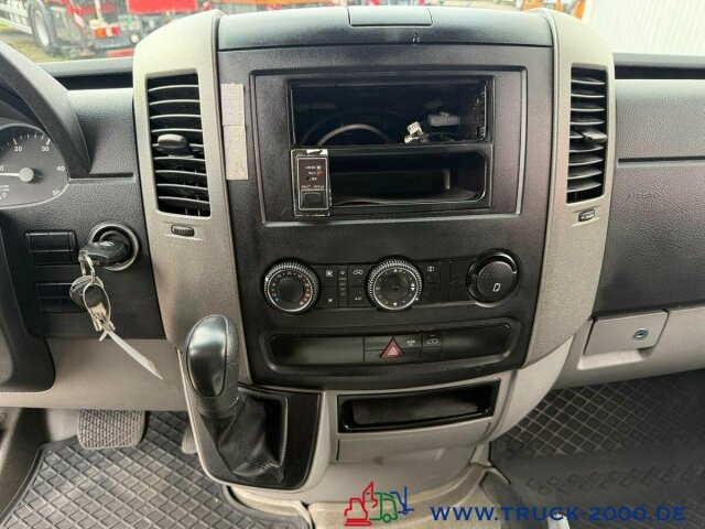 Mercedes-Benz Sprinter 516 Fahrtec RTW Luftfederung Retarder - Vozilo hitne pomoći: slika Mercedes-Benz Sprinter 516 Fahrtec RTW Luftfederung Retarder - Vozilo hitne pomoći Mercedes-Benz Sprinter 516 Fahrtec RTW Luftfederung Retarder - Vozilo hitne pomoći: slika Mercedes-Benz Sprinter 516 Fahrtec RTW Luftfederung Retarder - Vozilo hitne pomoći