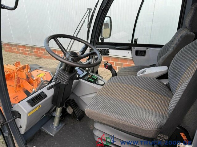 Zakup Multicar Tremo X56 Winterdienst Streuer + Besen NUR 9TKM Multicar Tremo X56 Winterdienst Streuer + Besen NUR 9TKM: slika Zakup Multicar Tremo X56 Winterdienst Streuer + Besen NUR 9TKM Multicar Tremo X56 Winterdienst Streuer + Besen NUR 9TKM