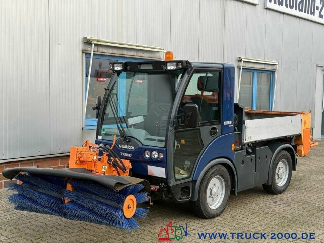 Zakup Multicar Tremo X56 Winterdienst Streuer + Besen NUR 9TKM Multicar Tremo X56 Winterdienst Streuer + Besen NUR 9TKM: slika Zakup Multicar Tremo X56 Winterdienst Streuer + Besen NUR 9TKM Multicar Tremo X56 Winterdienst Streuer + Besen NUR 9TKM