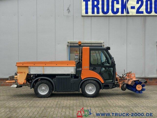 Multicar Tremo X56 Winterdienst Streuer + Besen NUR7536KM - Cestovna čistilica: slika Multicar Tremo X56 Winterdienst Streuer + Besen NUR7536KM - Cestovna čistilica Multicar Tremo X56 Winterdienst Streuer + Besen NUR7536KM - Cestovna čistilica: slika Multicar Tremo X56 Winterdienst Streuer + Besen NUR7536KM - Cestovna čistilica