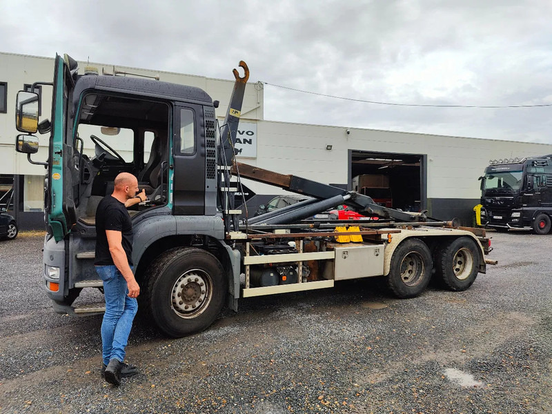 MAN TGA 26.350 6x4 Container AJK Euronorm 3 - Kamion s kukastom dizalicom: slika MAN TGA 26.350 6x4 Container AJK Euronorm 3 - Kamion s kukastom dizalicom MAN TGA 26.350 6x4 Container AJK Euronorm 3 - Kamion s kukastom dizalicom: slika MAN TGA 26.350 6x4 Container AJK Euronorm 3 - Kamion s kukastom dizalicom