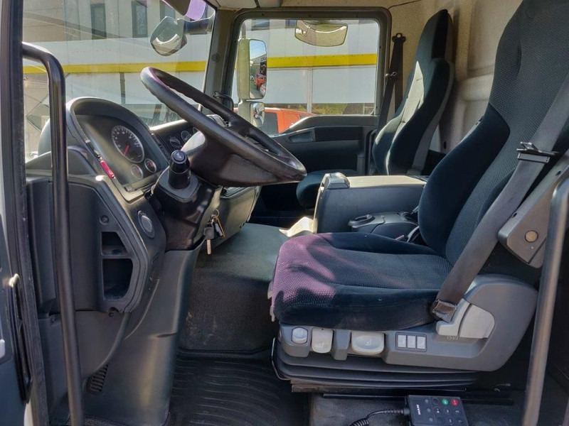 Kamion sandučar MAN TGL 12.220 TGL 12.220 bakwagen met laadklep euro5: slika Kamion sandučar MAN TGL 12.220 TGL 12.220 bakwagen met laadklep euro5
