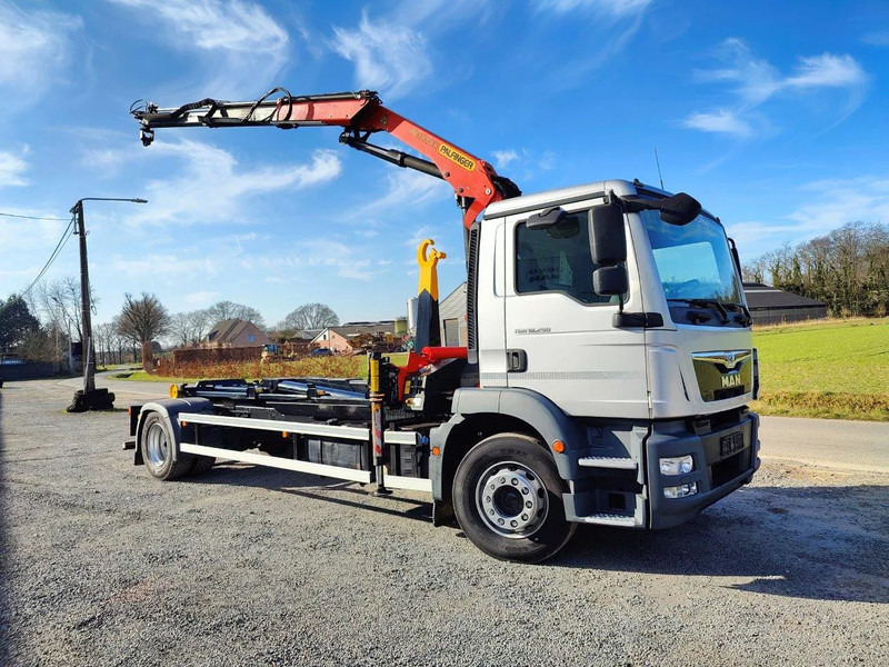MAN TGM 18.290 Container + Palfinger PK13001 - Kamion s kukastom dizalicom, Kamion s kranom: slika MAN TGM 18.290 Container + Palfinger PK13001 - Kamion s kukastom dizalicom, Kamion s kranom MAN TGM 18.290 Container + Palfinger PK13001 - Kamion s kukastom dizalicom, Kamion s kranom: slika MAN TGM 18.290 Container + Palfinger PK13001 - Kamion s kukastom dizalicom, Kamion s kranom