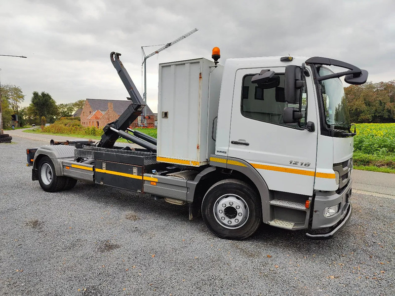 Mercedes-Benz Atego 1218 Containersystem / Hooklift Hyvalift - Kamion s kukastom dizalicom: slika Mercedes-Benz Atego 1218 Containersystem / Hooklift Hyvalift - Kamion s kukastom dizalicom Mercedes-Benz Atego 1218 Containersystem / Hooklift Hyvalift - Kamion s kukastom dizalicom: slika Mercedes-Benz Atego 1218 Containersystem / Hooklift Hyvalift - Kamion s kukastom dizalicom